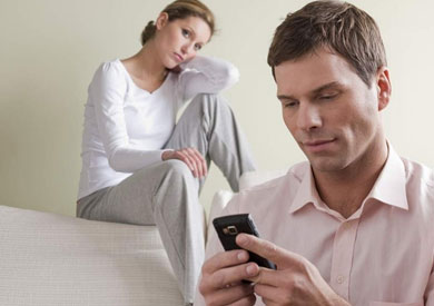 هاكرز يكشفون أسرار موقع إلكترونى «للخيانة الزوجية»